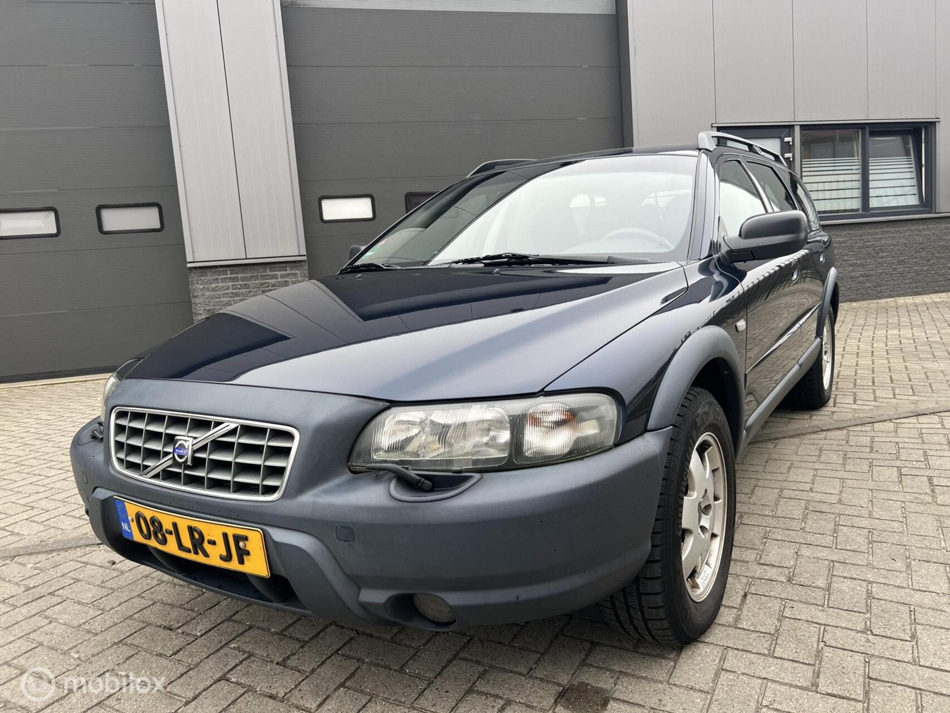 Volvo XC70 2.4 D5 | Cruise | Navi | Carplay | Zeer netjes !
