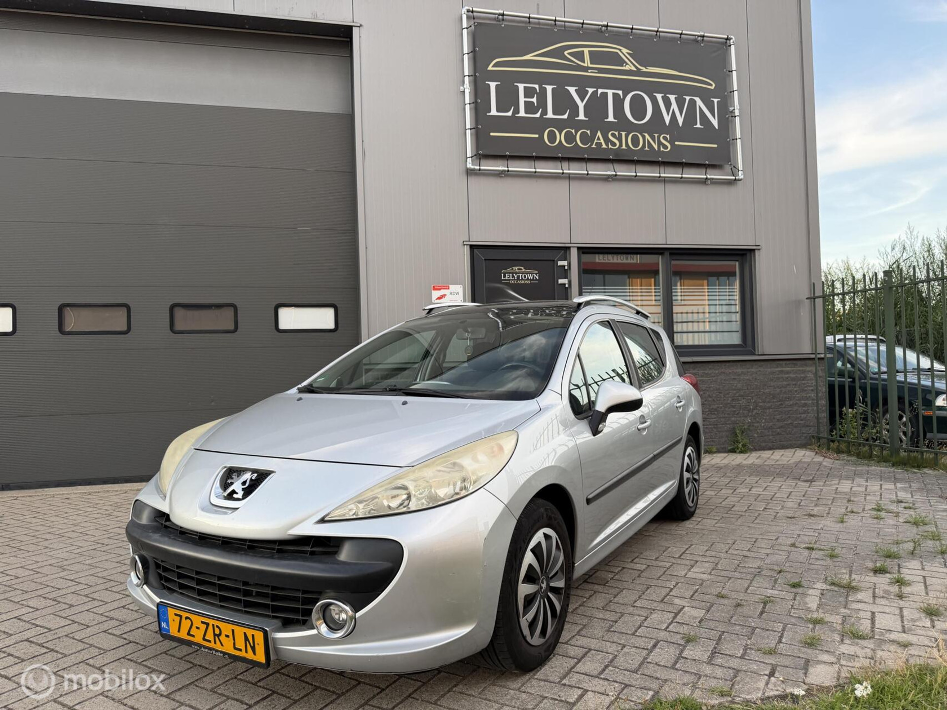 Peugeot 207 SW 1.4 VTi XS | PDC | Pano | Airco | APK